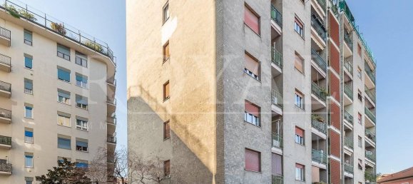 2 rooms Apartment in Monza, Italy No. 38301 6