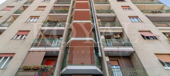 2 rooms Apartment in Monza, Italy No. 38301 5