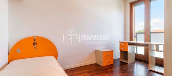 3 rooms Apartment in Guanzate, Italy No. 269374 12