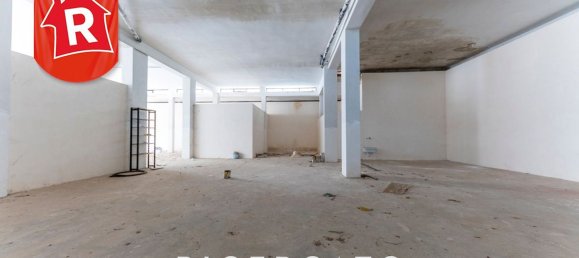 Коммерческая недвижимость 440м² в Лечче, Италия № 61945 12