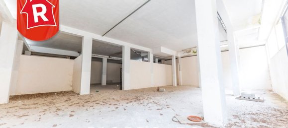 Коммерческая недвижимость 440м² в Лечче, Италия № 61945 21