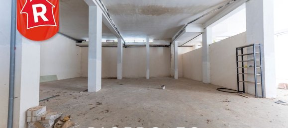 Коммерческая недвижимость 440м² в Лечче, Италия № 61945 7