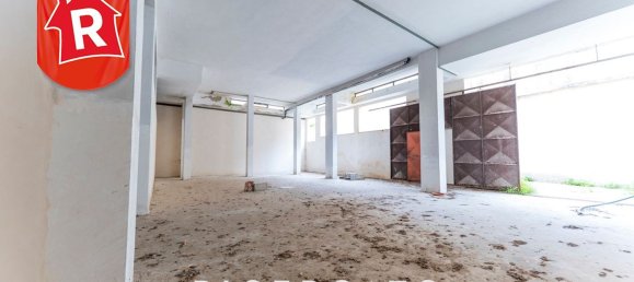 Коммерческая недвижимость 440м² в Лечче, Италия № 61945 4