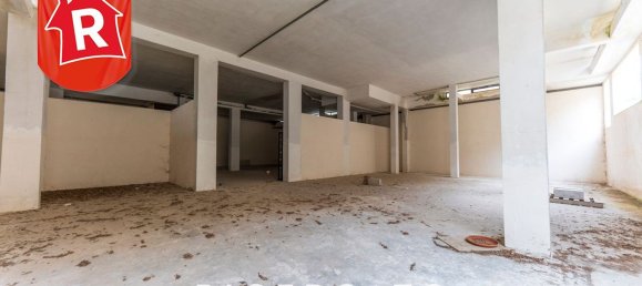 Коммерческая недвижимость 440м² в Лечче, Италия № 61945 2