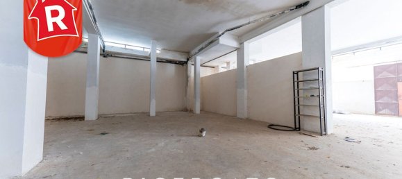 Коммерческая недвижимость 440м² в Лечче, Италия № 61945 9