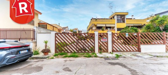 Коммерческая недвижимость 440м² в Лечче, Италия № 61945 25