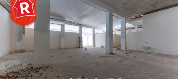 Коммерческая недвижимость 440м² в Лечче, Италия № 61945 11