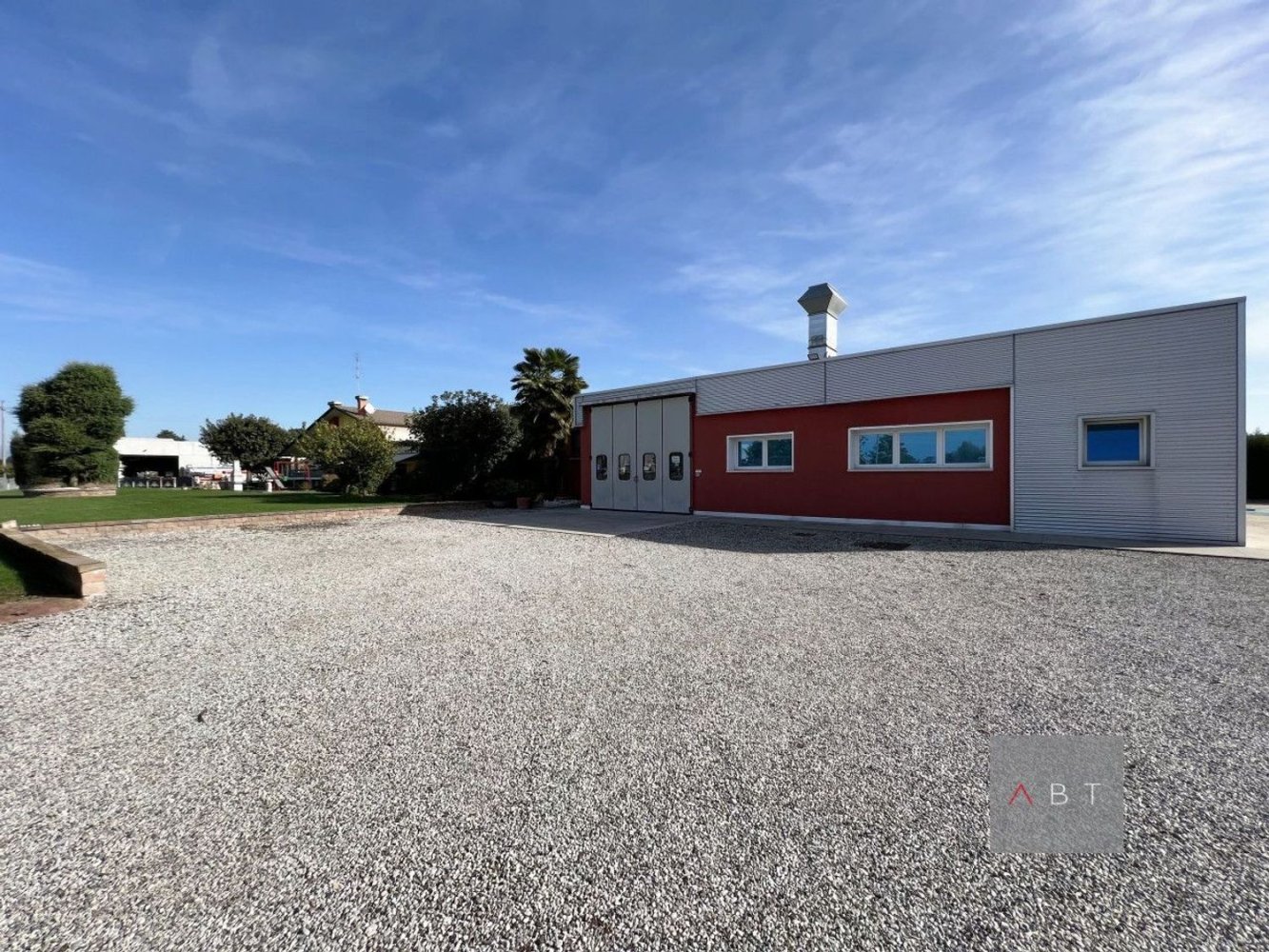453m² Warehouse in Piombino Dese, Italy No. 276704