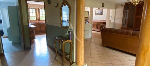 5 bedrooms House in Millancay, France No. 260884 2