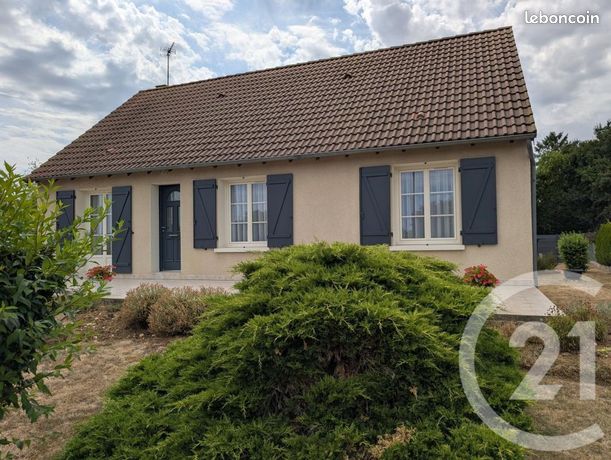 Casa de 3 dormitorios en Indre, France No. 310701