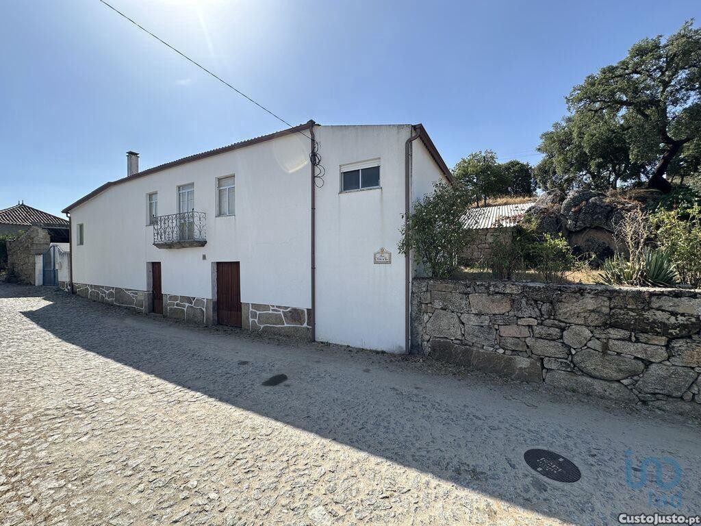 4 bedrooms House in Meda, Portugal No. 269042