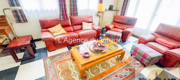 6 bedrooms House in Chaumont-en-Vexin, France No. 155437 8