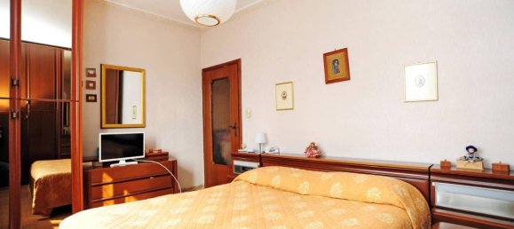 3غرفة شقة في Cinisello Balsamo, Italy رقم 227389 48