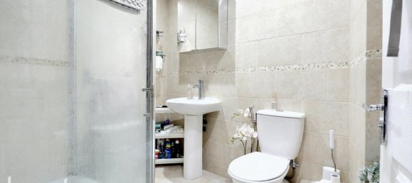 1 bedroom Apartment in South Croydon, United Kingdom No. 4894 7