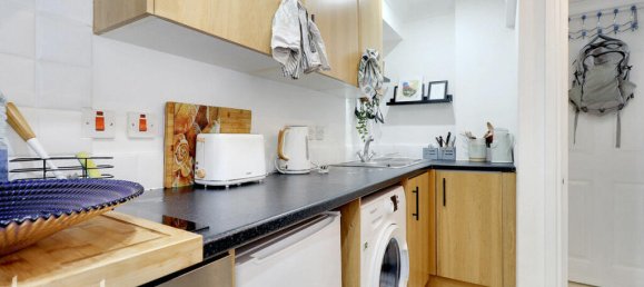 1 bedroom Apartment in South Croydon, United Kingdom No. 4894 6