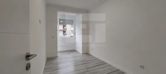 1 bedroom Apartment in Lisbon, Portugal No. 151975 8