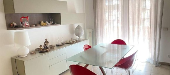 3 rooms Apartment in Taranto, Italy No. 40464 52