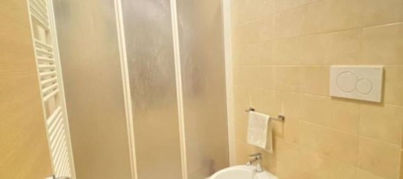 3 rooms Apartment in Taranto, Italy No. 40464 5