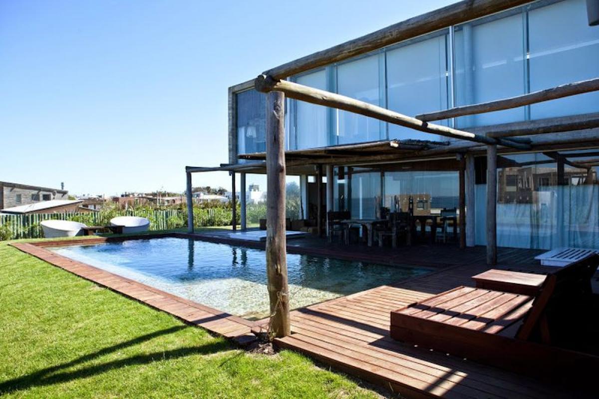 4 bedrooms House in Maldonado, Uruguay No. 4091