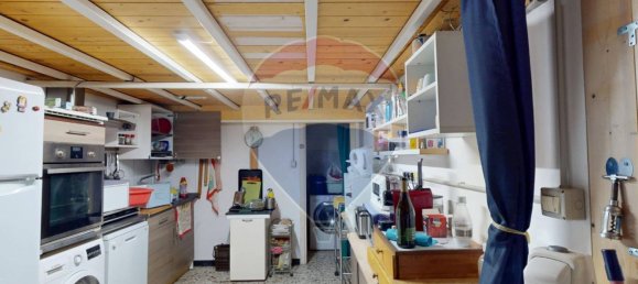 71m² Commercial property in Genoa, Italy No. 266442 14