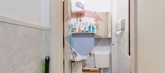 71m² Commercial property in Genoa, Italy No. 266442 18