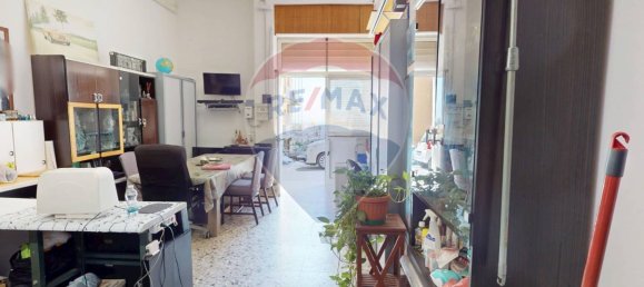 71m² Commercial property in Genoa, Italy No. 266442 10