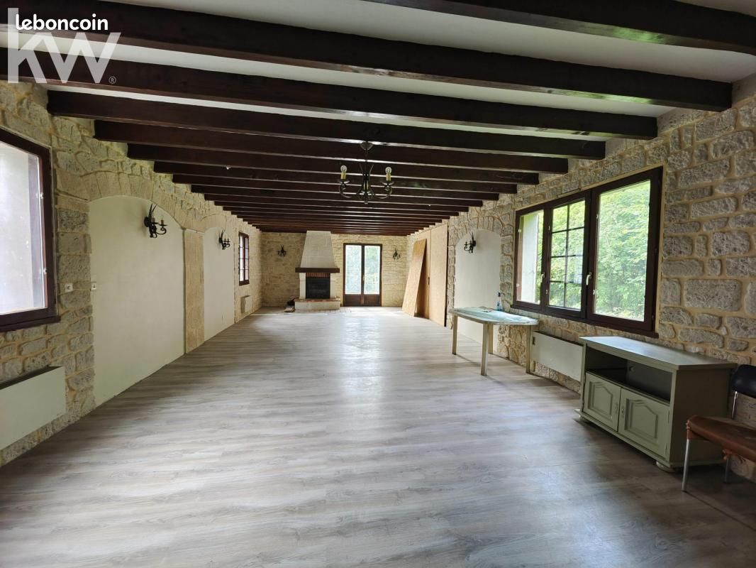 4 bedrooms House in Abilly, France No. 70979