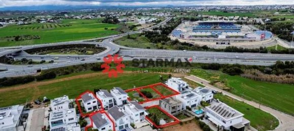 Propiedad comercial de 4 dormitorios en Latsia, Cyprus No. 80784 6