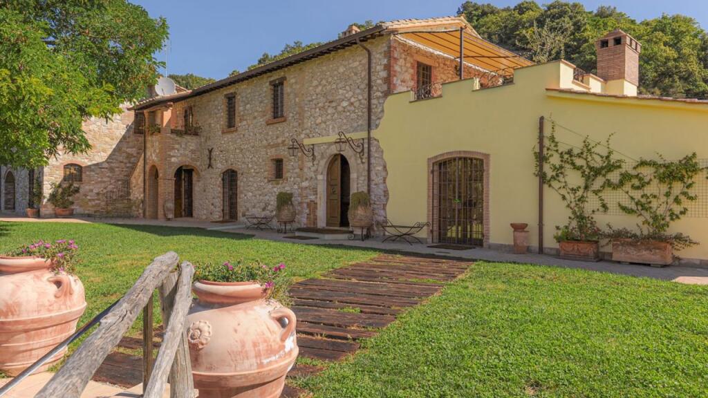 6 Schlafzimmer Villa in Umbertide, Italy, Nr. 57180