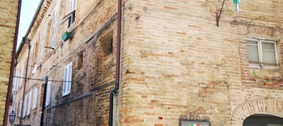 5 rooms Apartment in Sant'Elpidio a Mare, Italy No. 97251 2