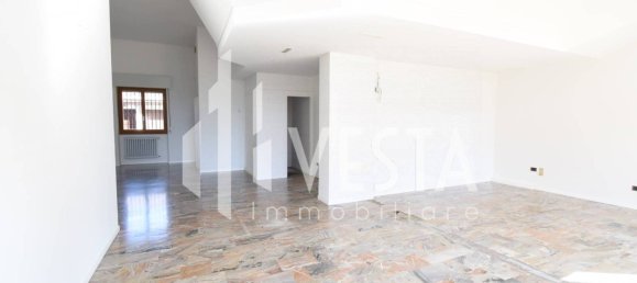 Propiedad comercial de 3 habitaciónes en Osnago, Italy No. 327111 5