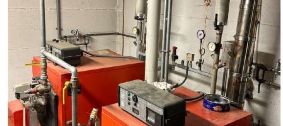 5 rooms Villa in Erba, Italy No. 3920 16