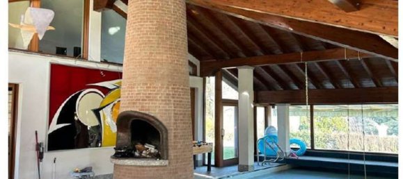 5 rooms Villa in Erba, Italy No. 3920 6