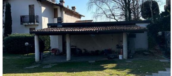 5 rooms Villa in Erba, Italy No. 3920 3
