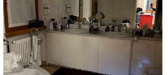 5 rooms Villa in Erba, Italy No. 3920 9