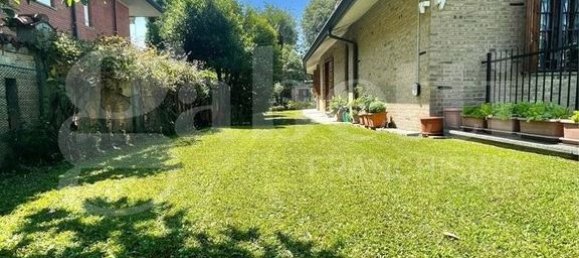 Villa de 2 dormitorios en Senago, Italy No. 56726 27