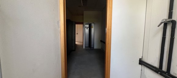 1350m² Warehouse in Treviso, Italy No. 297326 7