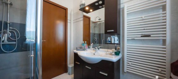 3 Schlafzimmer Wohnung in Brescia, Italy, Nr. 365418 12