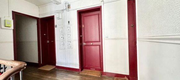 1 bedroom Apartment in Paris, France No. 309994 3