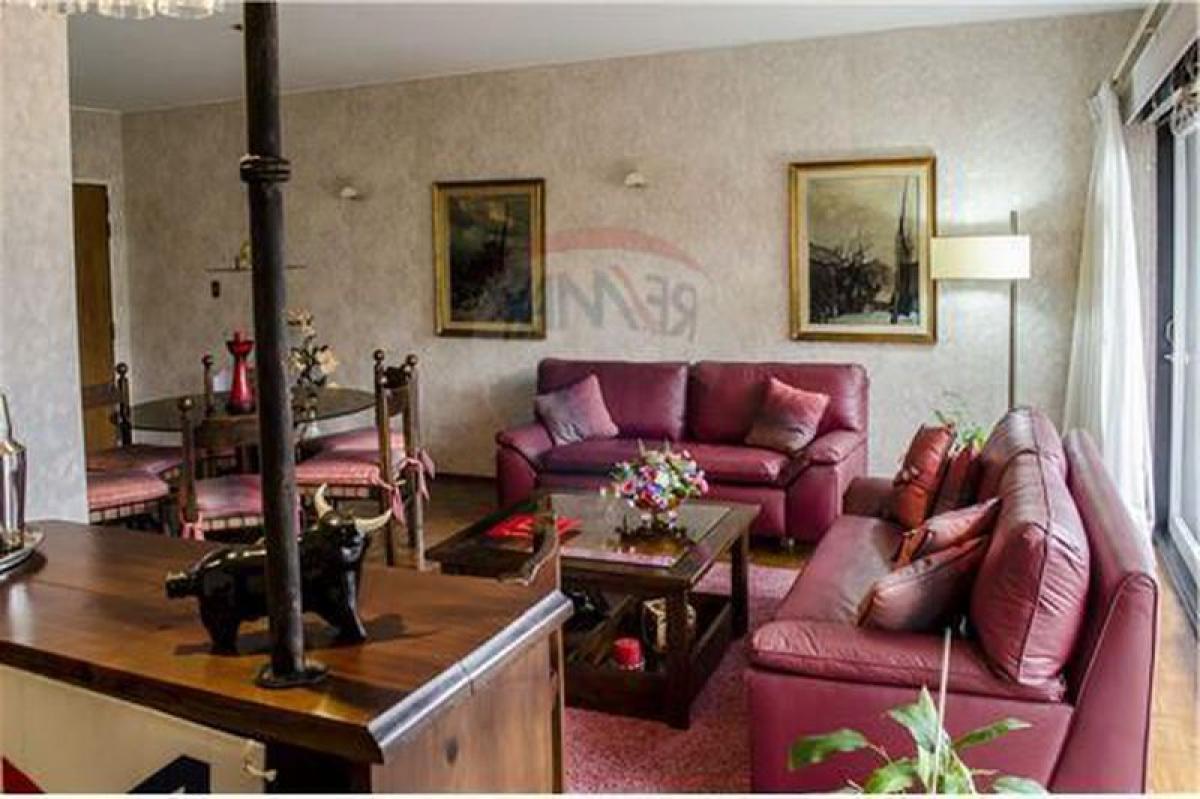 4 bedrooms Apartment in Montevideo, Uruguay No. 12242