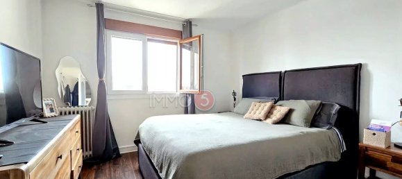 2 Schlafzimmer Wohnung in Les Pavillons-sous-Bois, France, Nr. 352050 9