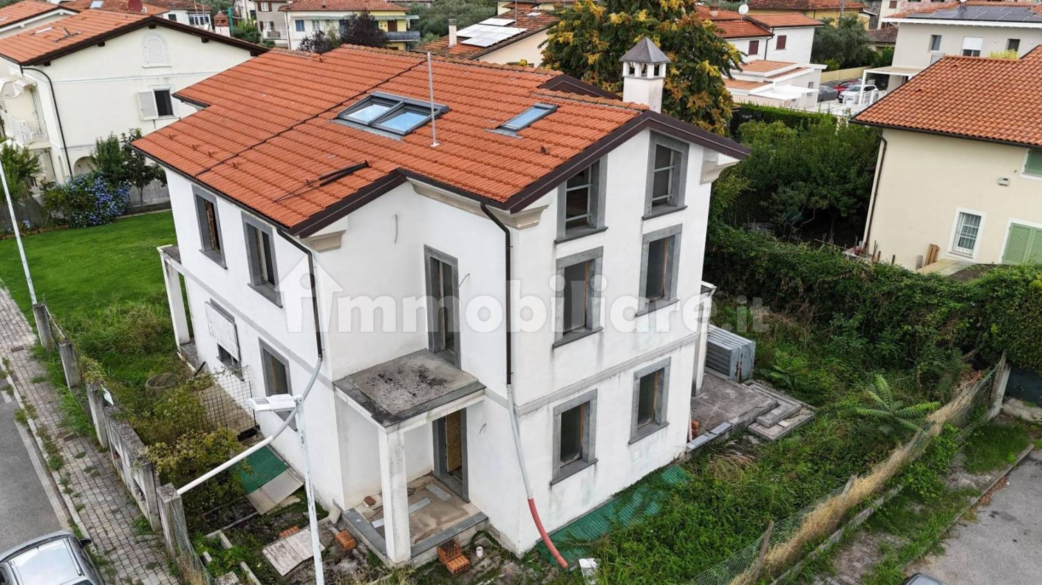 Villa de 3 dormitorios en Seravezza, Italy No. 354253