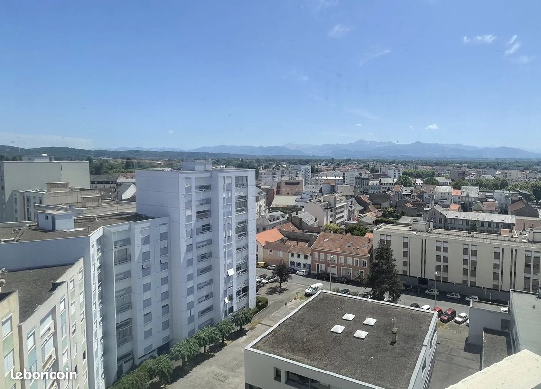 3 bedrooms Apartment in Tarbes, France No. 290763