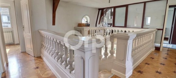 Casa de 4 dormitorios en Le Raincy, France No. 178776 8