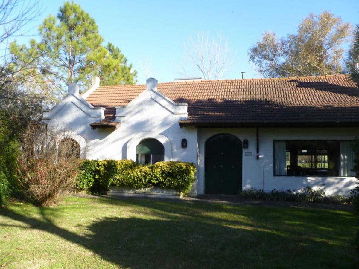 3 bedrooms House in Pilar, Argentina No. 63075