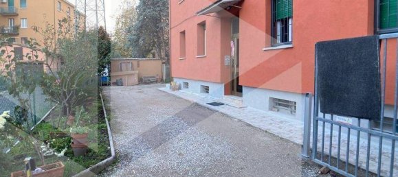2 bedrooms Apartment in Bologna, Italy No. 26268 17