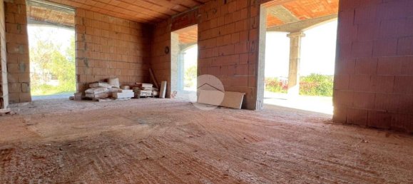 3 Schlafzimmer Haus in Sassari, Italy, Nr. 80921 8