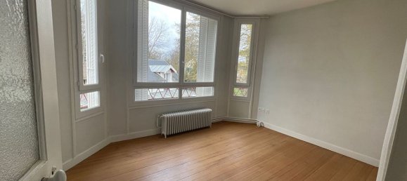 5 bedrooms House in Vaucresson, France No. 142644 11