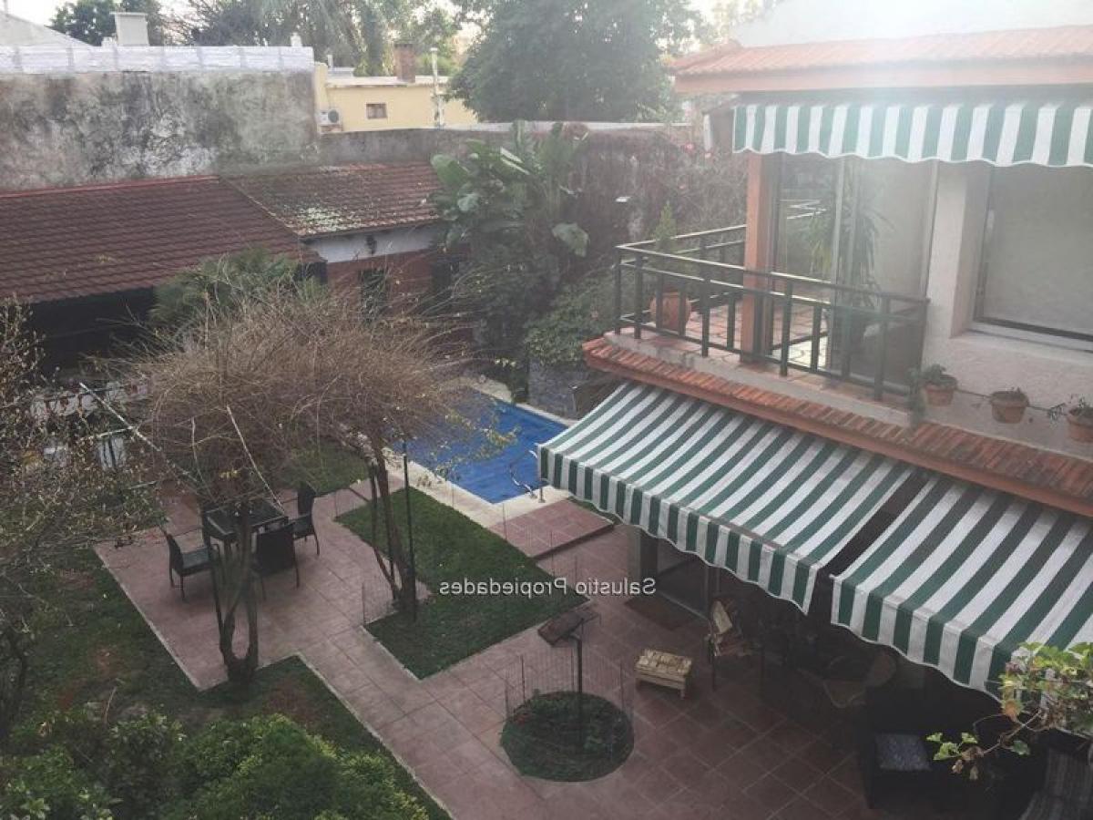 4 bedrooms House in Montevideo, Uruguay No. 753