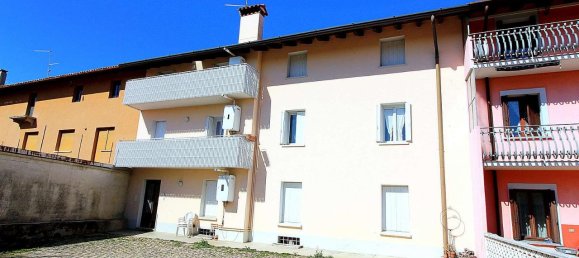Apartamento de 3 divisões em Udine, Italy N.º 92237 2